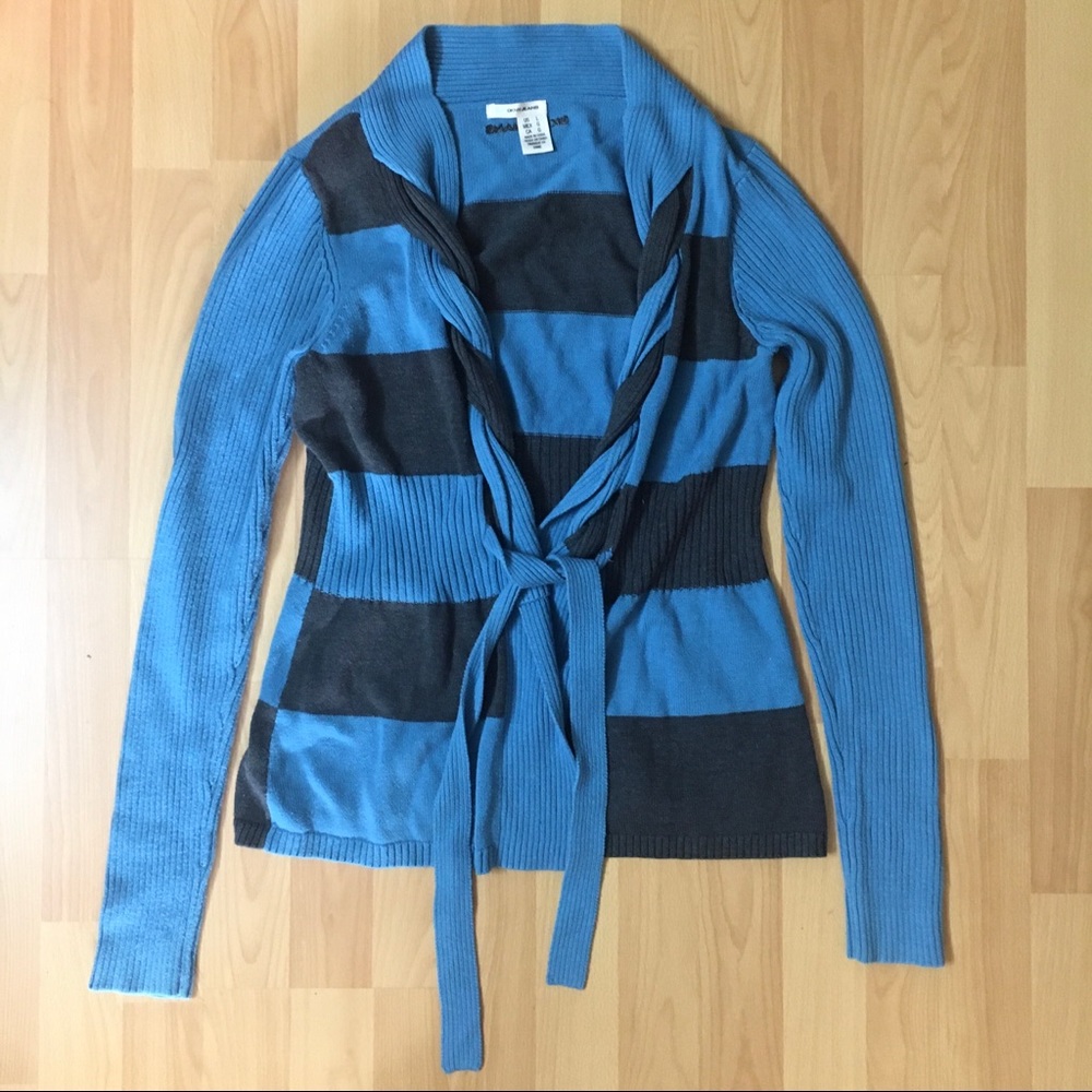 Striped & Braided DKNY Cardigan 💙🖤